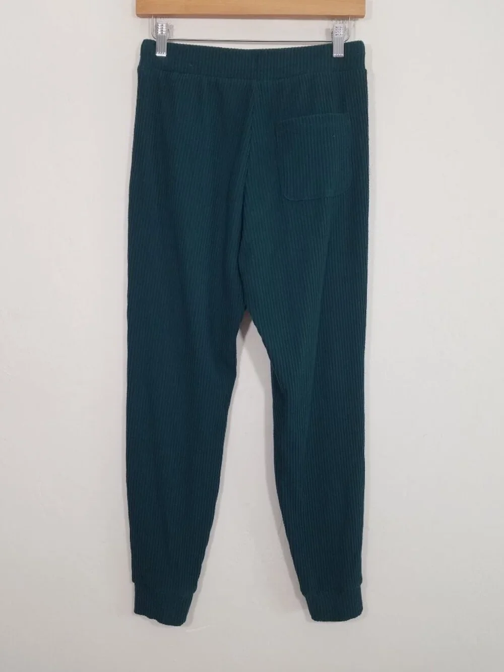 ALO Yoga Muse Midnight Green Ribbed Jogger Pants
